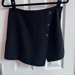 ZARA Black Skort with Buttons Size Small